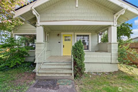 Photo of 505 W Young Street, Elma, WA 98541 (MLS # 2520351)