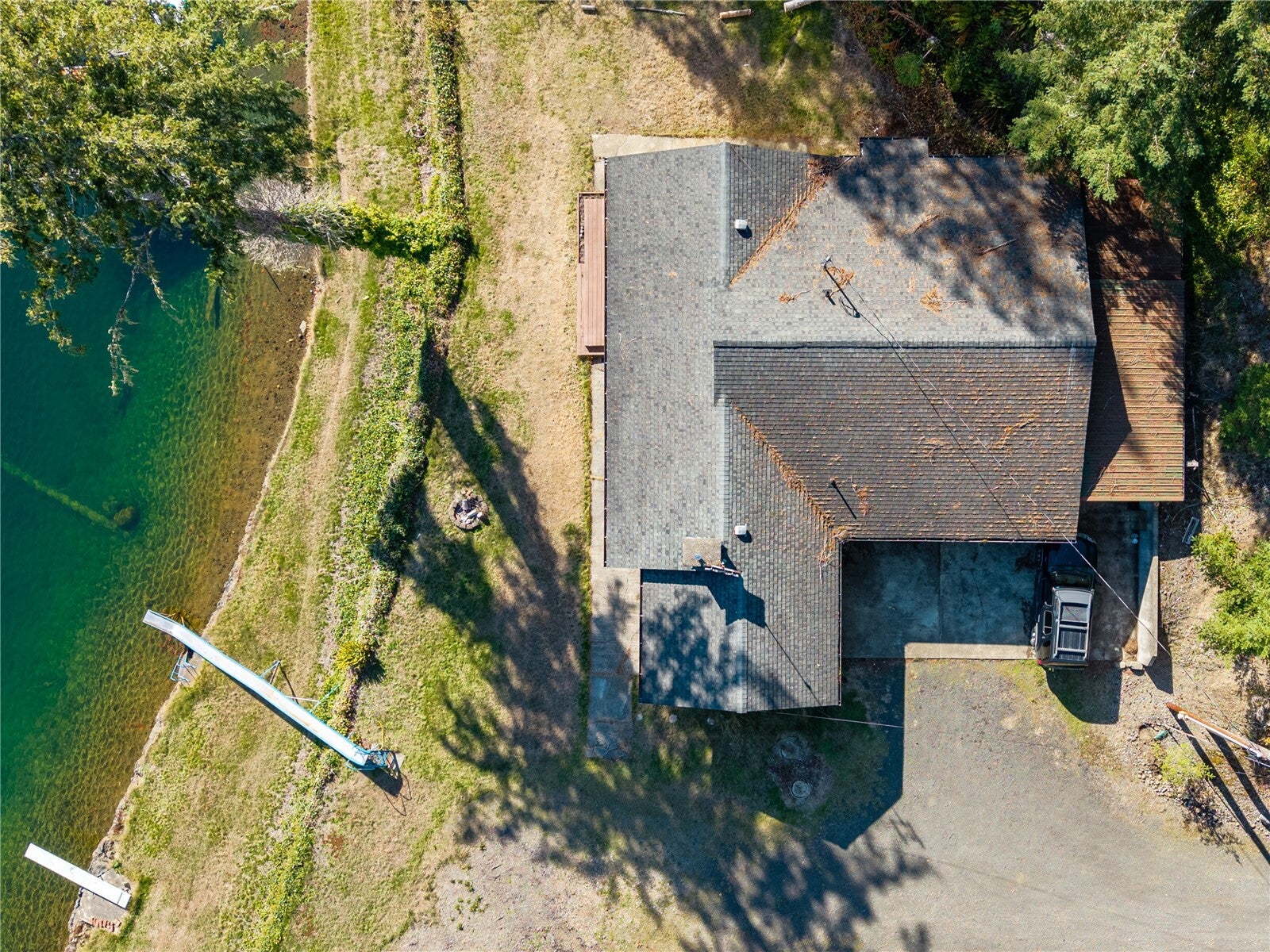 1326 W Lakeside Drive