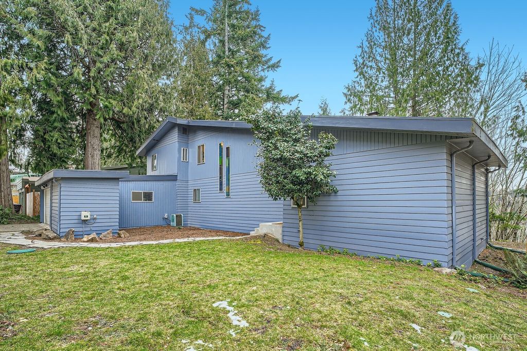 Photo of 13433 SE 141st Street, Renton, WA 98059 (MLS # 2332341)