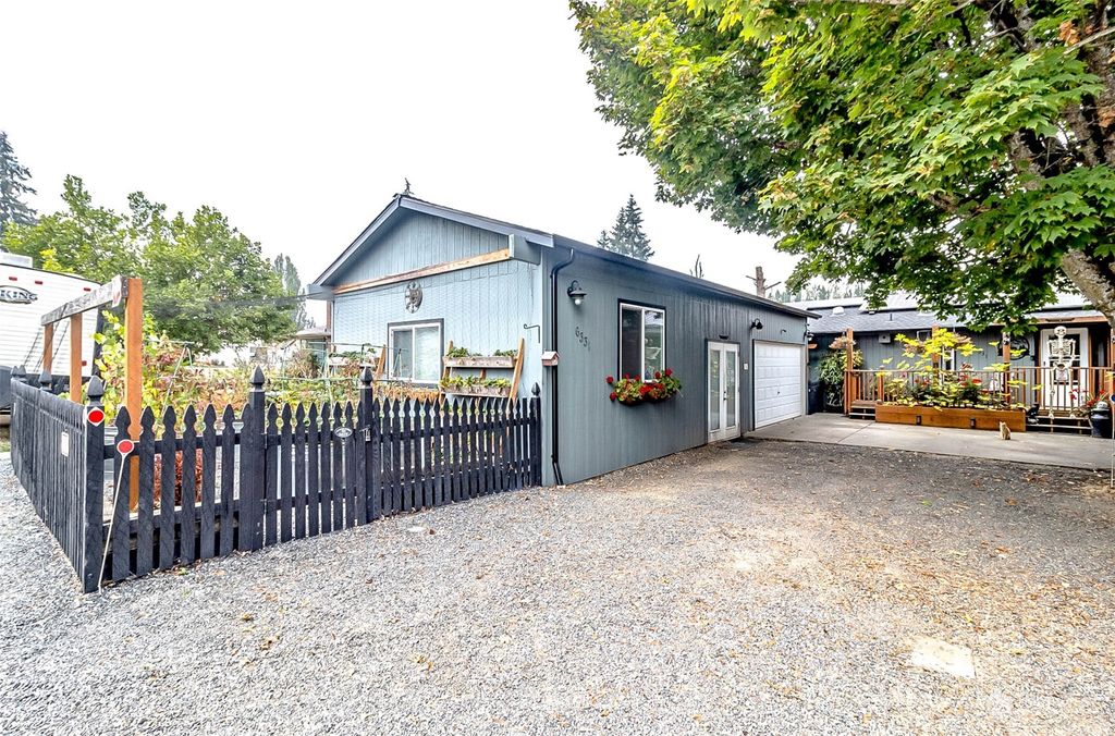 Photo of 6331 98th Place NE, Marysville, WA 98270 (MLS # 2006060)