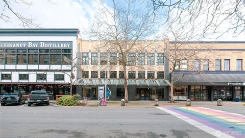 Photo of 1315 Cornwall Avenue, Bellingham, WA 98225 (MLS # 2484276)