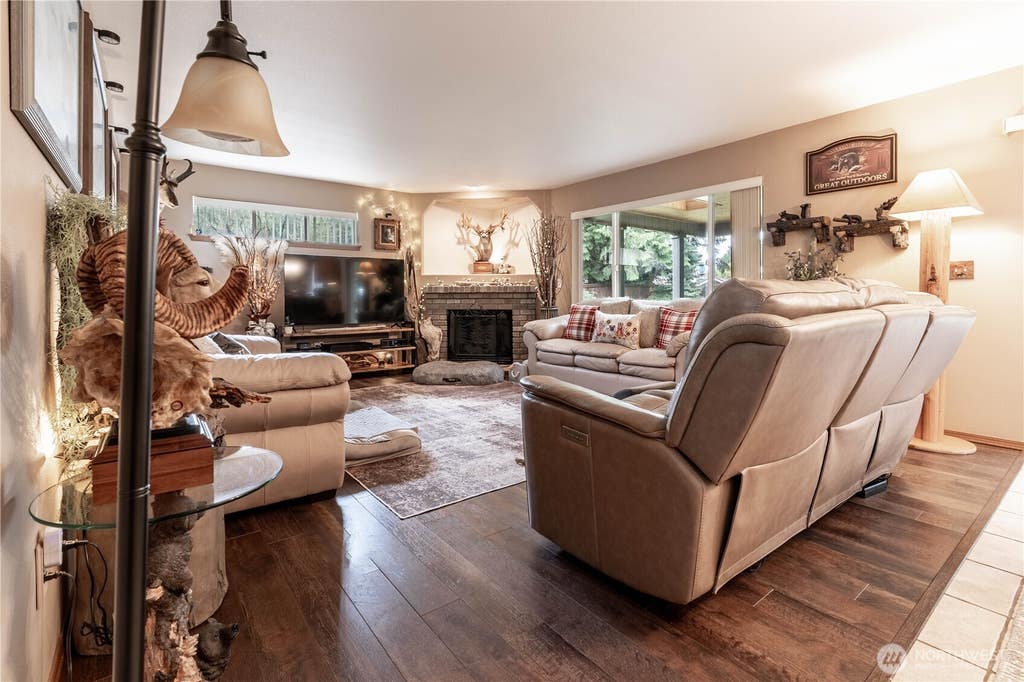 Photo of 17107 115th Street E, Bonney Lake, WA 98391 (MLS # 2571696)