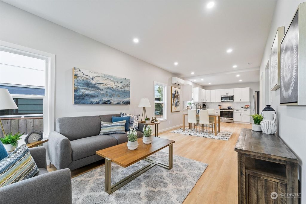 Photo of 3841 Linden Avenue N, Seattle, WA 98103 (MLS # 2173231)
