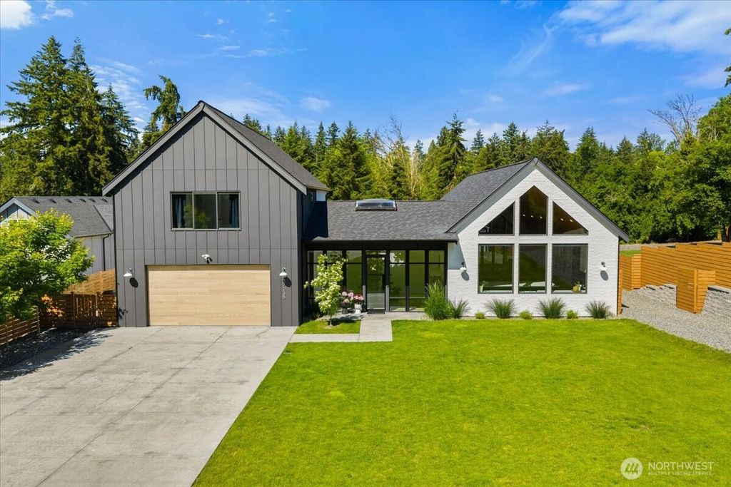 Photo of 37235 55th Avenue S, Auburn, WA 98001 (MLS # 2530854)
