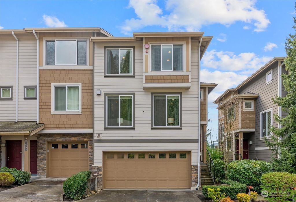 Photo of 21233 SE 42nd Place, Issaquah, WA 98029 (MLS # 2209649)