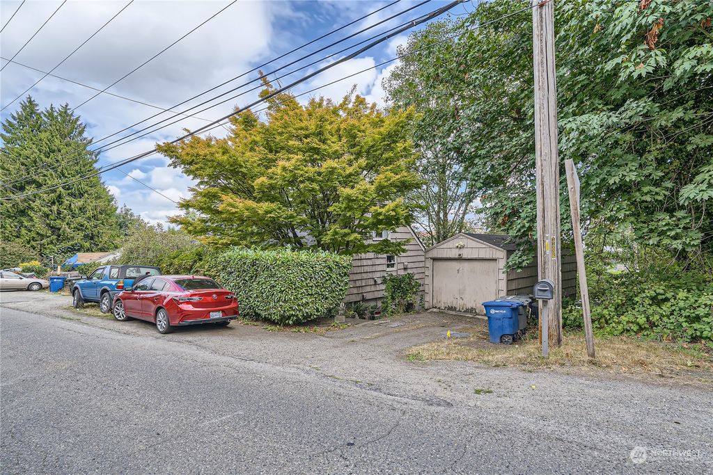 Photo of 11810 Glendale Way S, Burien, WA 98168 (MLS # 2159561)