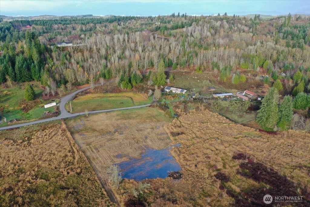 Photo of 102 Seroshek Lane, Centralia, WA 98531 (MLS # 2464783)