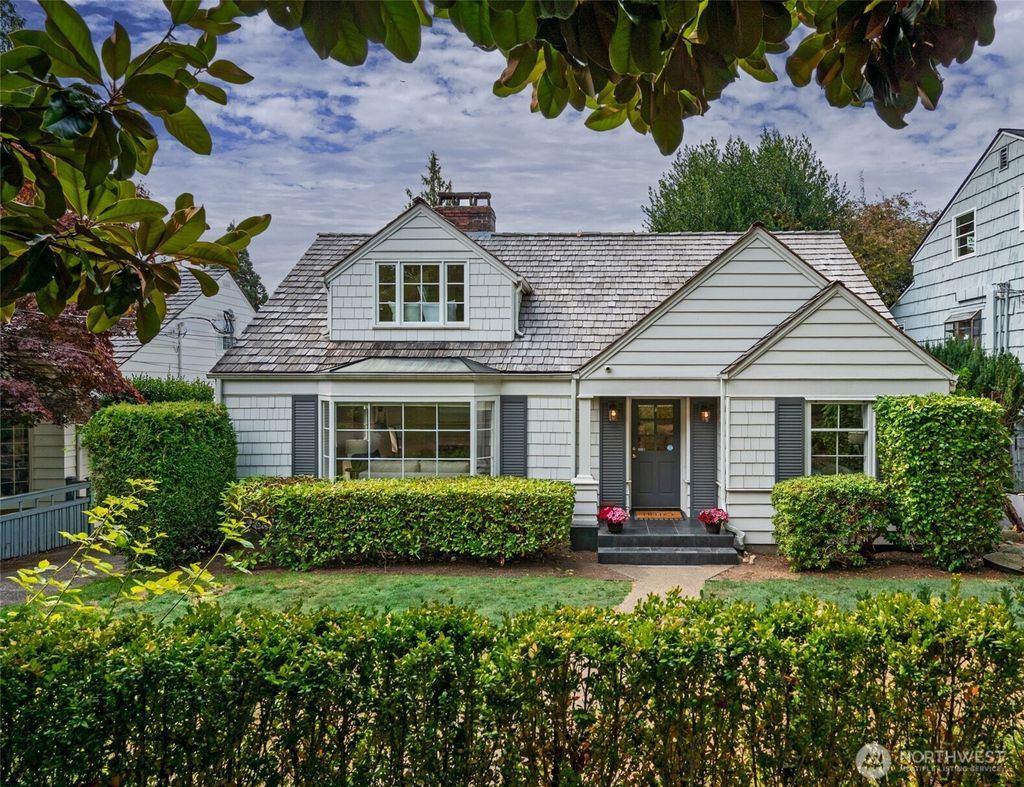 Photo of 3615 43rd Avenue W, Seattle, WA 98199 (MLS # 2425218)