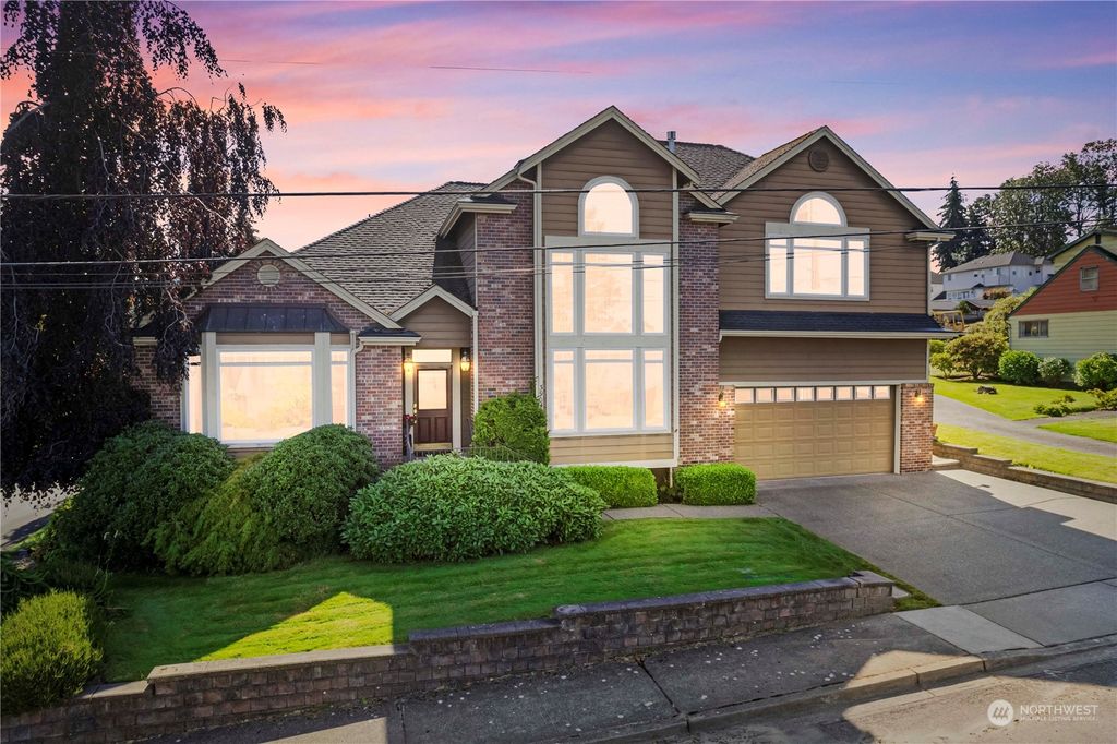 Photo of 3904 Park Avenue N, Renton, WA 98056 (MLS # 2001919)