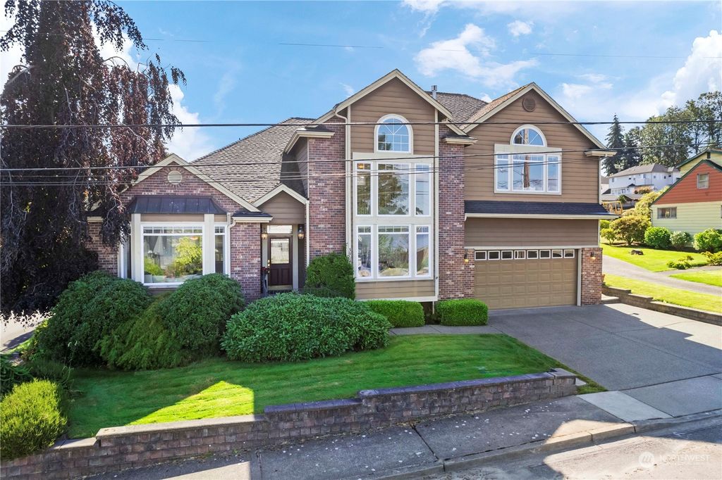 Photo of 3904 Park Avenue N, Renton, WA 98056 (MLS # 2001919)