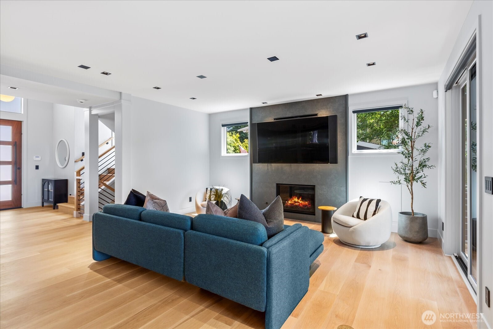 6907 160th Street SW