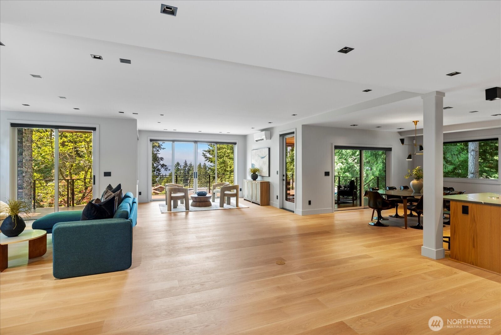 6907 160th Street SW