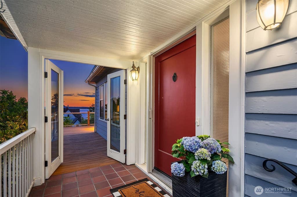 Photo of 2449 43rd Avenue W, Seattle, WA 98199 (MLS # 2570018)