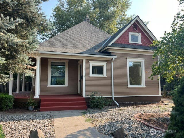 Photo of 822 E Alder ST, Walla Walla, WA 99362 (MLS # 2570476)