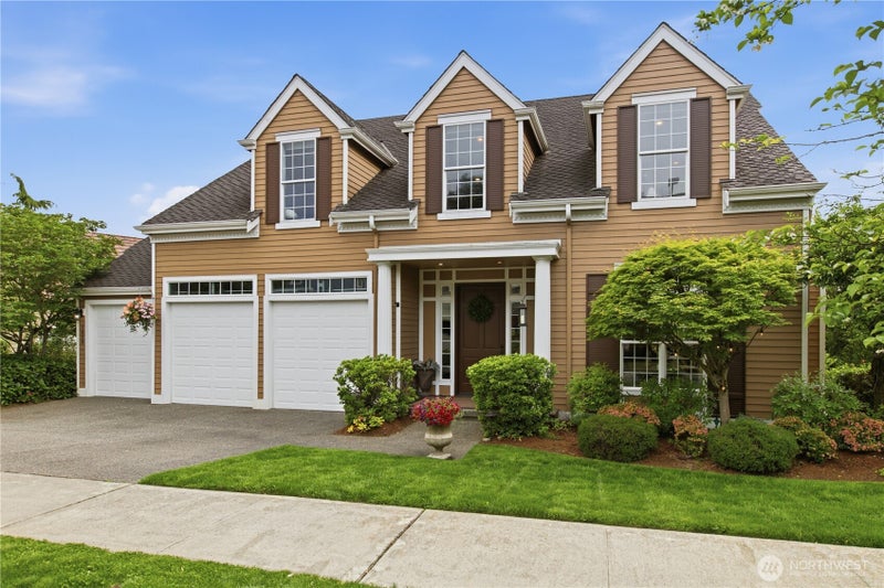 1828 Mariner Circle NE