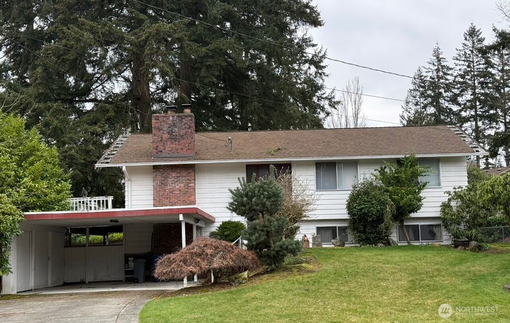 Photo of 21 165th Avenue SE, Bellevue, WA 98008 (MLS # 2379813)