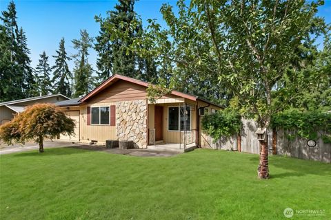 Photo of 6817 157th Street Ct E, Puyallup, WA 98375 (MLS # 2441284)