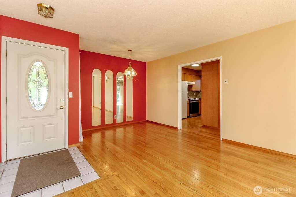 Photo of 30208 27th Avenue S, Federal Way, WA 98003 (MLS # 2553753)