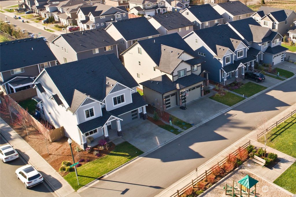 Photo of 26427 134th Place SE Pl, Kent, WA 98042 (MLS # 2213138)