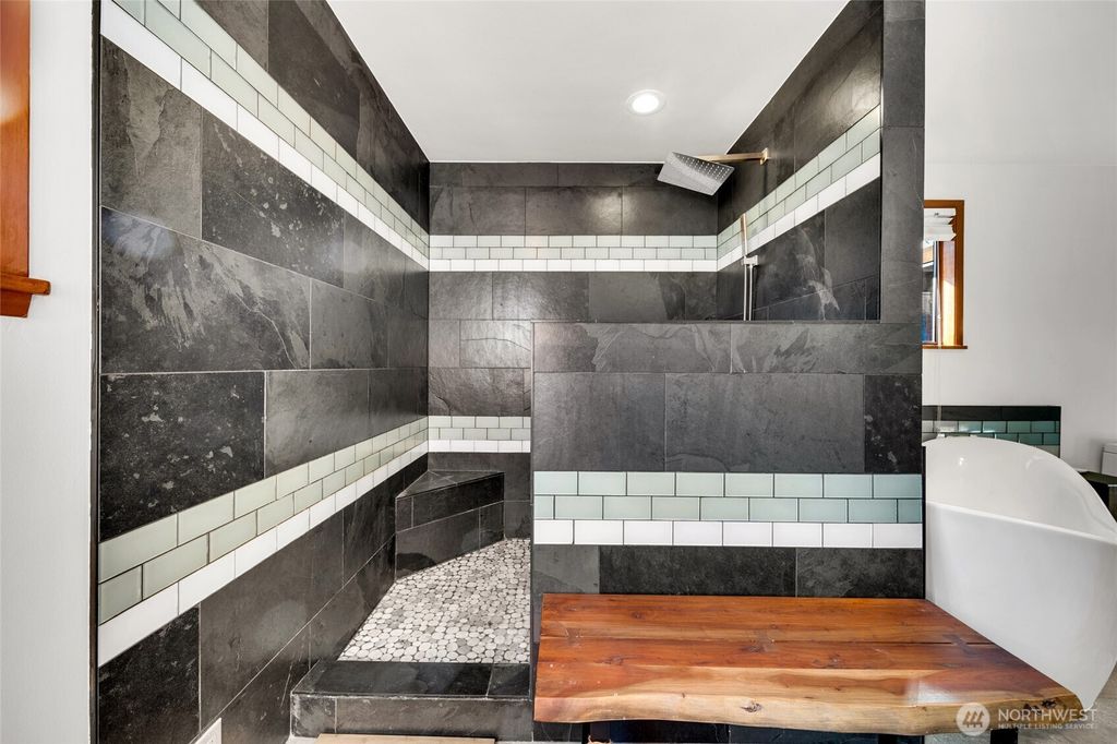 listing image 9365212837341979526