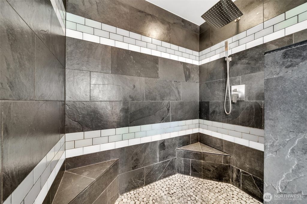 listing image 9367999533262492090