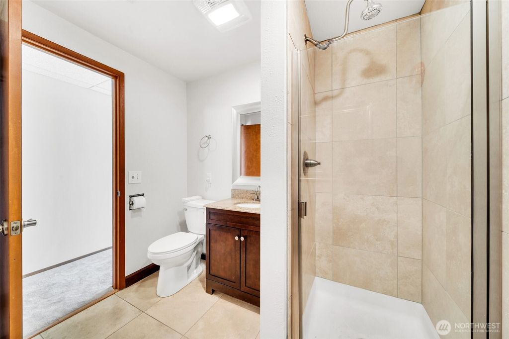 listing image 9364379233613697354