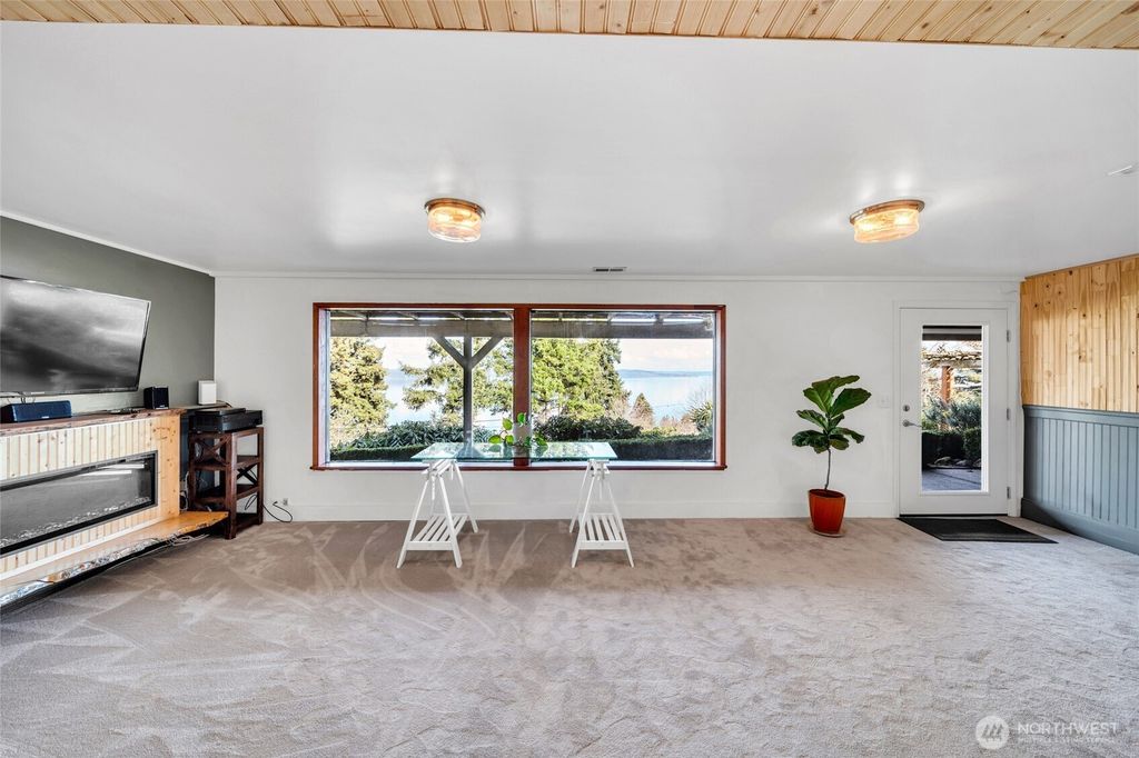 listing image 9364847857958304215
