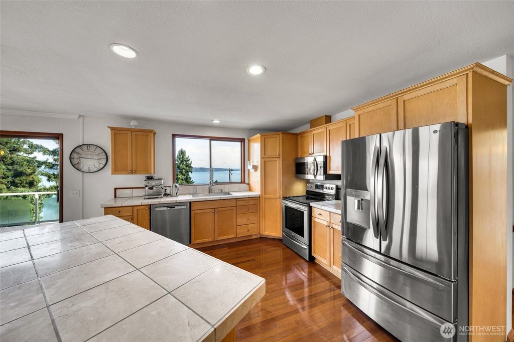 listing image 9365561460157262859