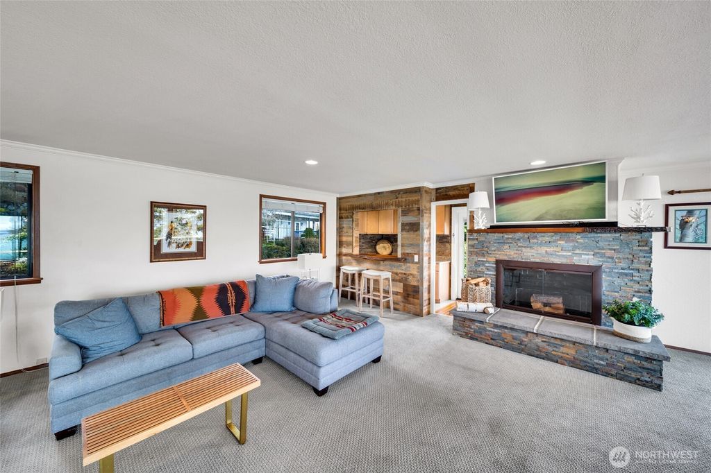 listing image 9361802435120442069