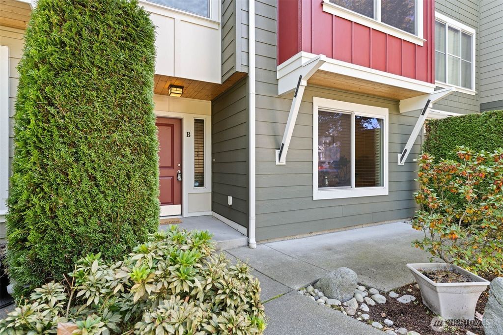 Photo of 17408 118th Avenue Ct E #B, Puyallup, WA 98374 (MLS # 2441840)