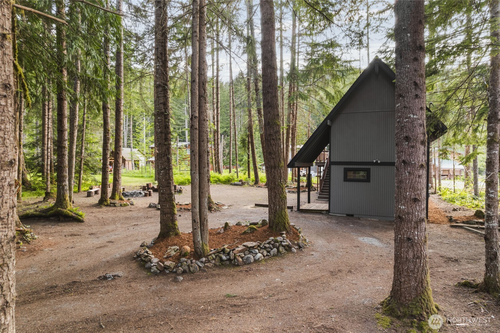 17118 Riverview Way E