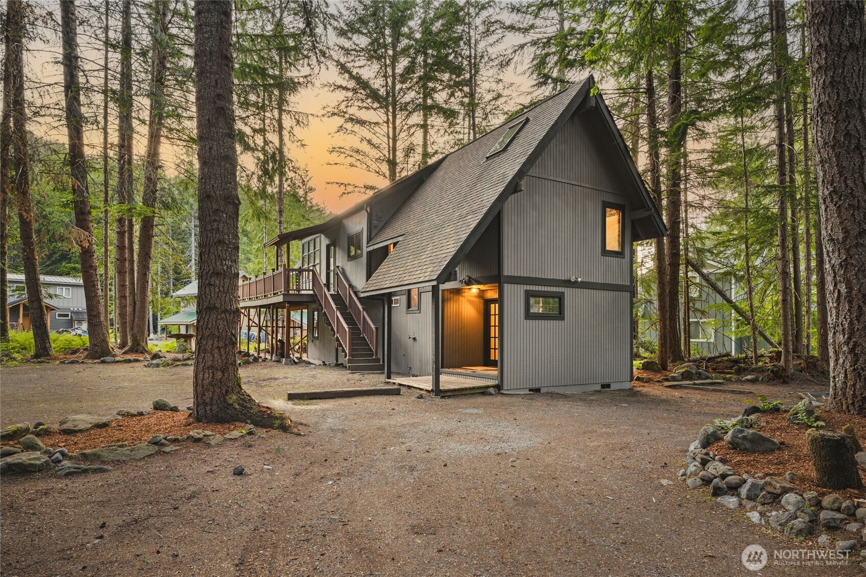 17118 Riverview Way E