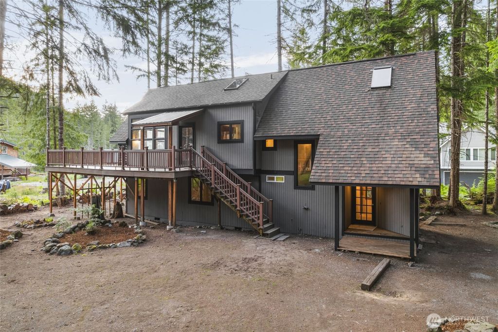 Photo of 17118 Riverview Way E, Enumclaw, WA 98022 (MLS # 2476269)