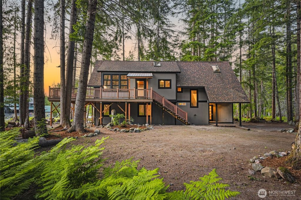 Photo of 17118 Riverview Way E, Enumclaw, WA 98022 (MLS # 2476269)