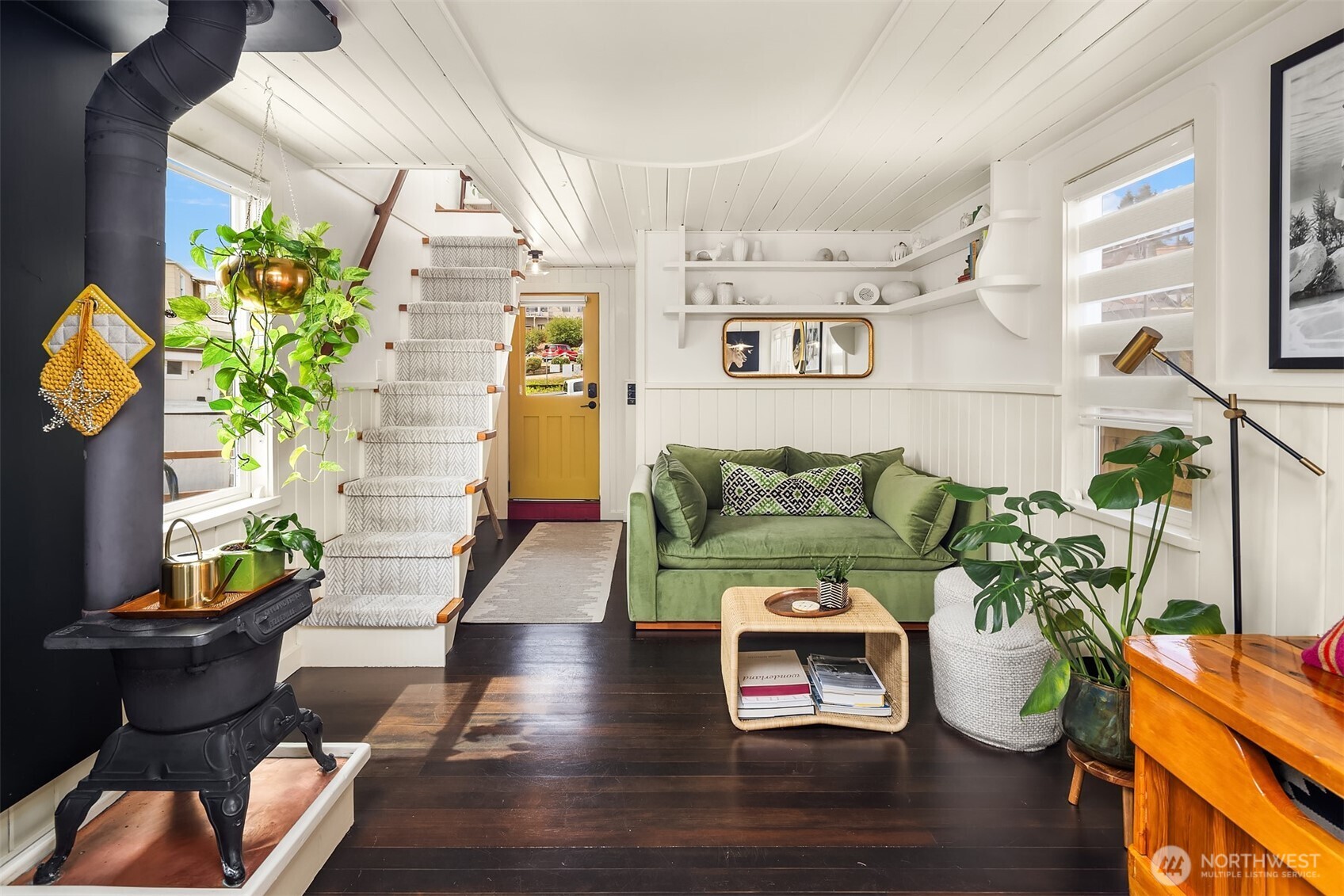 2401 N Northlake Way F-5