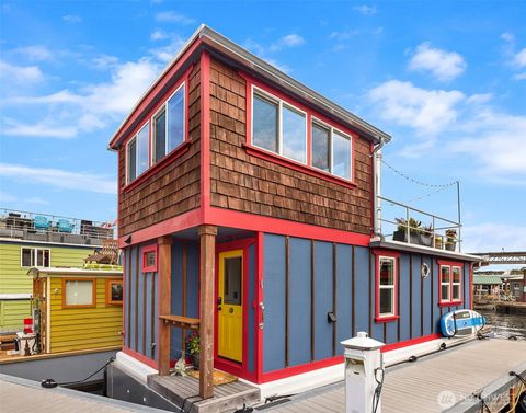 2401 N Northlake Way F-5 Seattle WA 98103