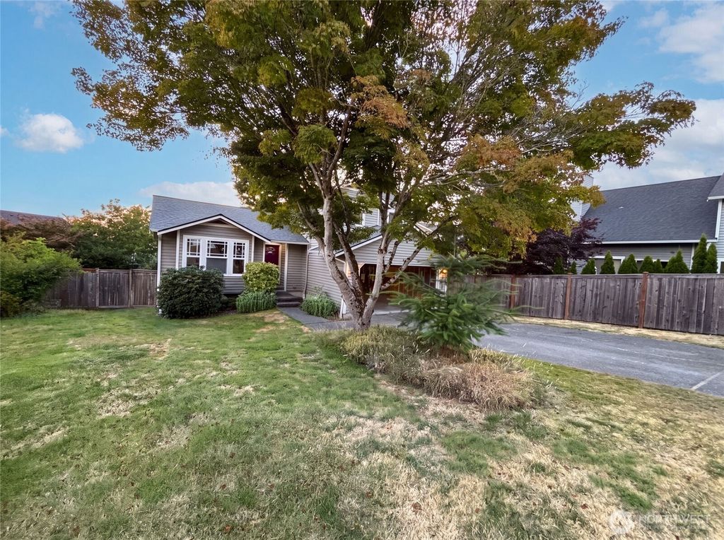 Photo of 12531 81st Place NE, Kirkland, WA 98034 (MLS # 2559979)