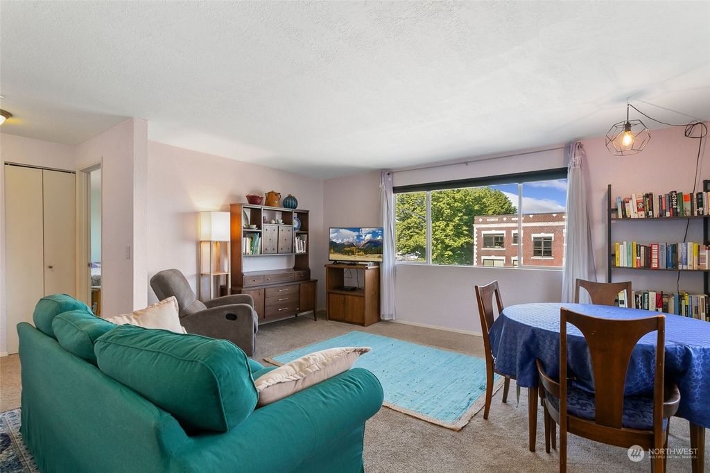 Photo of 2629 Rucker Avenue #5, Everett, WA 98201 (MLS # 2077056)