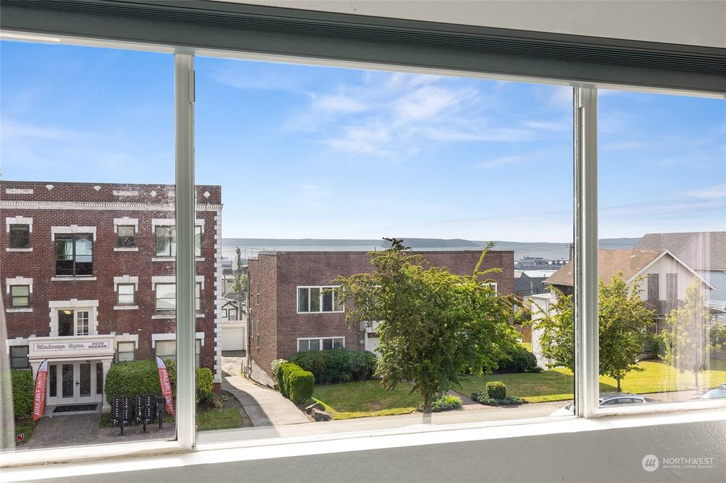 Photo of 2629 Rucker Avenue #5, Everett, WA 98201 (MLS # 2077056)