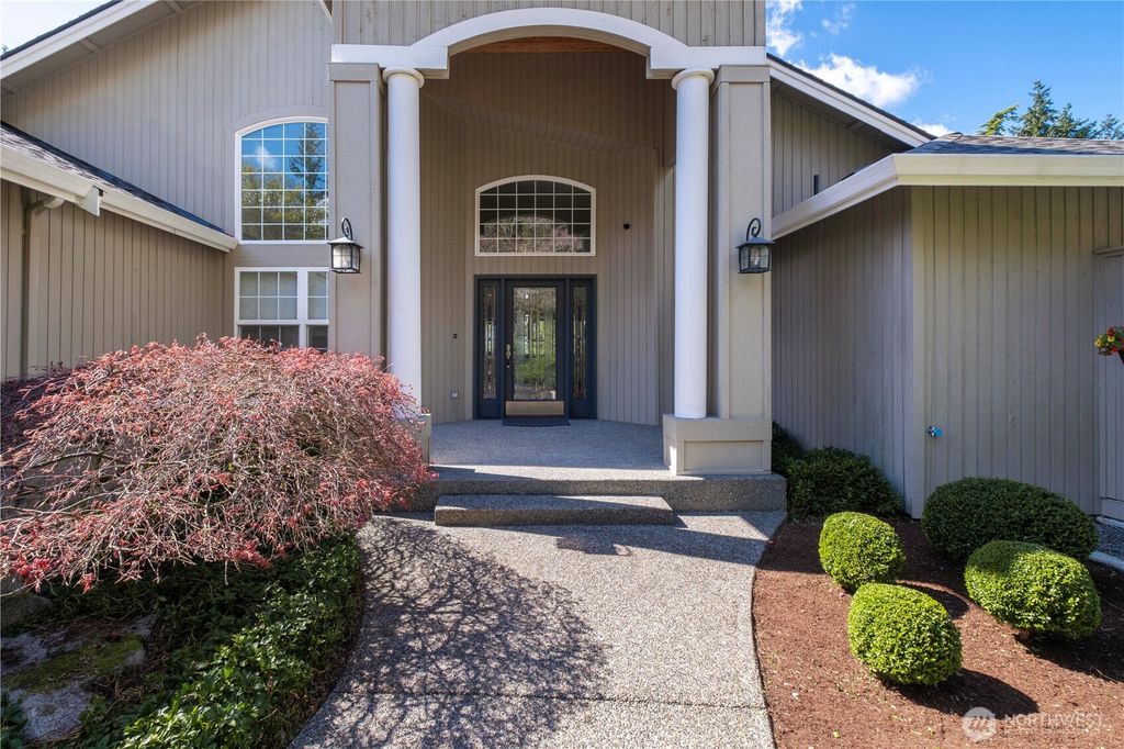 Photo of 109 211th Place NE, Sammamish, WA 98074 (MLS # 2504603)