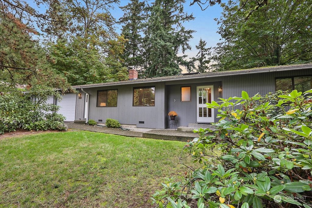 Photo of 19405 SE 21st Street, Sammamish, WA 98075 (MLS # 2299513)