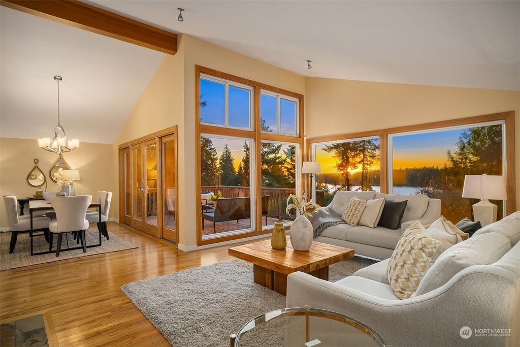 Photo of 8207 SE 48th Street, Mercer Island, WA 98040 (MLS # 2325592)
