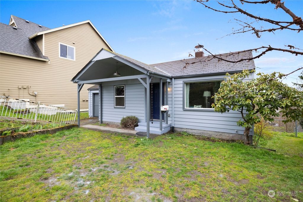 Photo of 357 Bronson Way NE, Renton, WA 98056 (MLS # 2058684)
