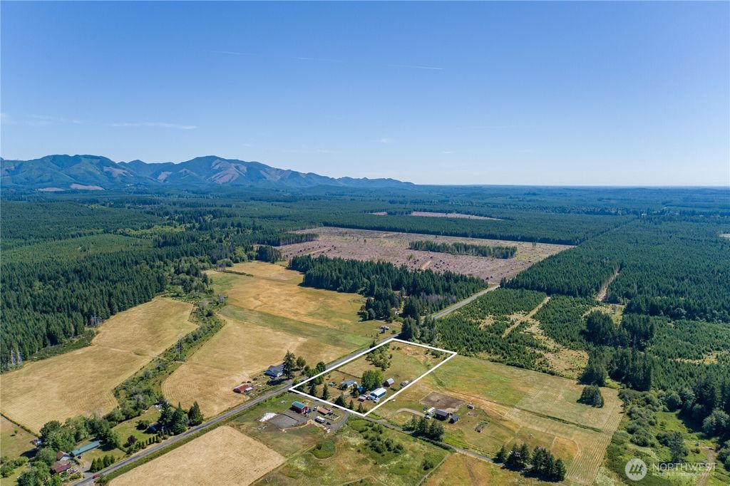 Photo of 71 W Doggone Lane, Elma, WA 98541 (MLS # 2500659)