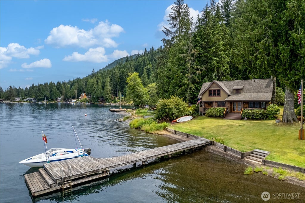 Photo of 33707 South Shore Drive, Mount Vernon, WA 98274 (MLS # 2558304)