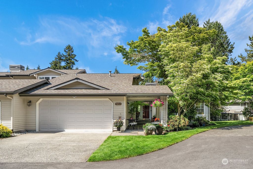 Photo of 11404 SE 66th Street, Bellevue, WA 98006 (MLS # 2245163)