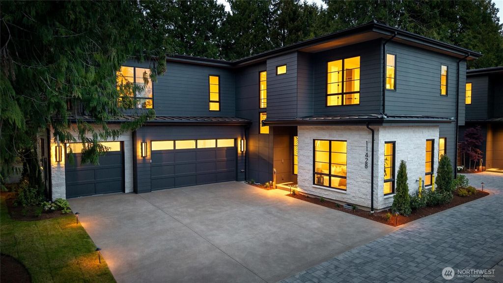 Photo of 11428 108th Avenue NE, Kirkland, WA 98033 (MLS # 2516716)