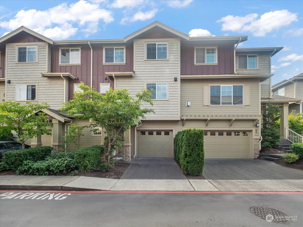 Photo of 4625 NE 3rd Lane #G3, Renton, WA 98059 (MLS # 2151558)