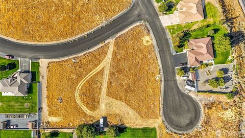 Photo of 7919 NE Blue Jay Drive, Moses Lake, WA 98837 (MLS # 2446355)