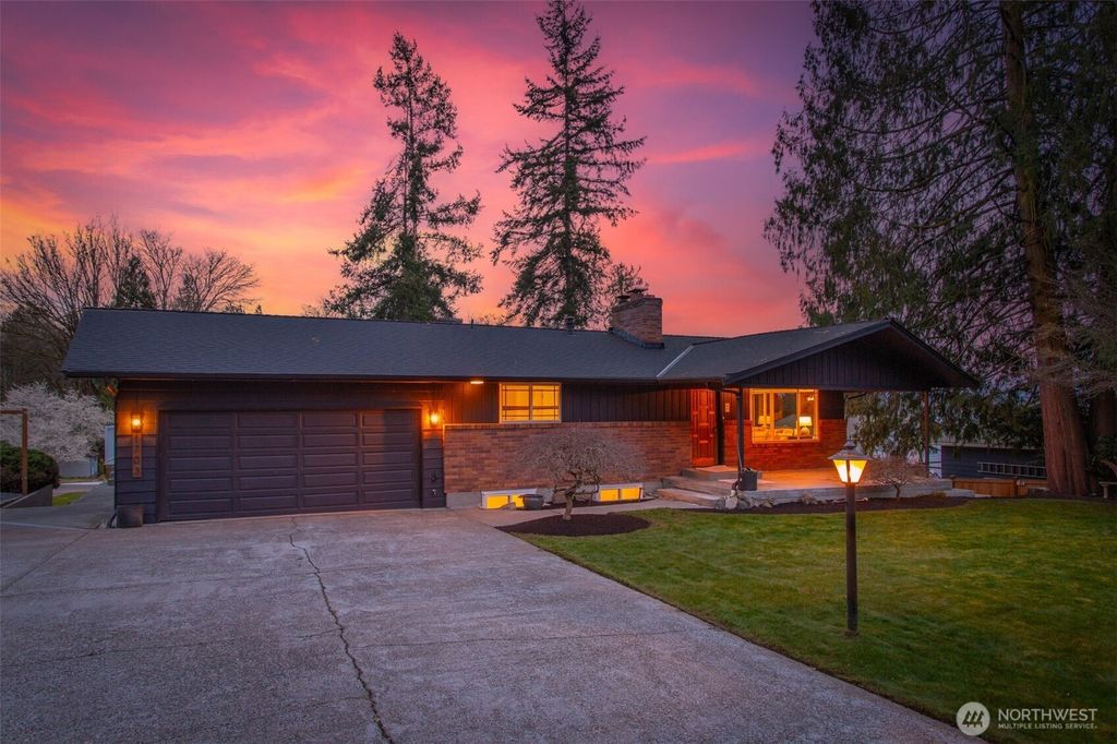 Photo of 1703 114th Avenue NE, Lake Stevens, WA 98258 (MLS # 2348105)